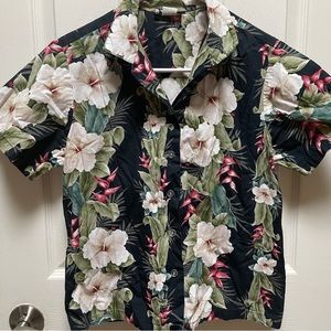 Button up Hawaiian shirt